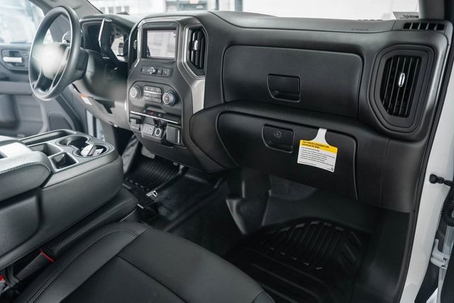 2025 Chevrolet Silverado 3500 HD Chassis Cab Work Truck - 22868351 - 24