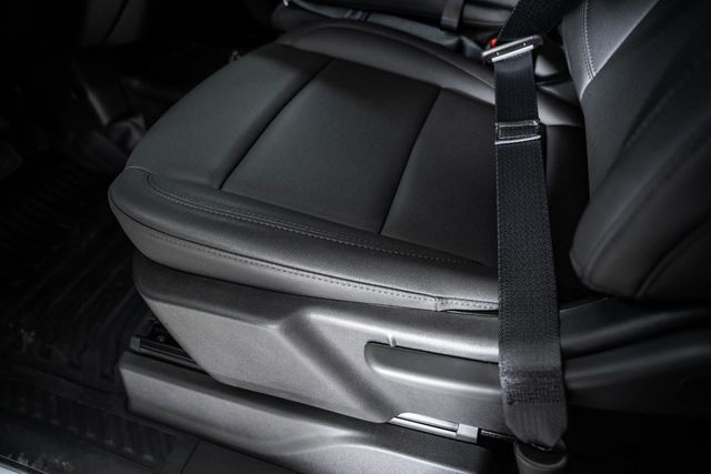 2025 Chevrolet Silverado 3500 HD Chassis Cab Work Truck - 22868351 - 33