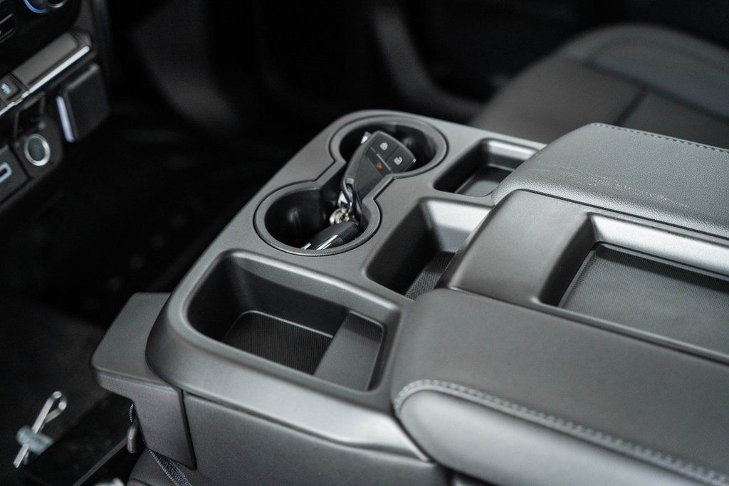 2025 Chevrolet Silverado 3500 HD Chassis Cab Work Truck - 22868351 - 34