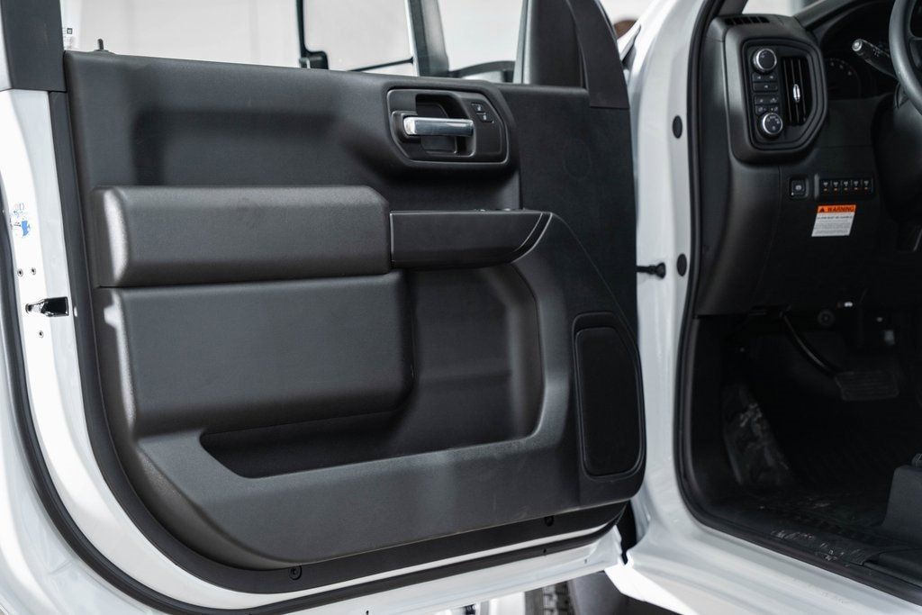 2025 Chevrolet Silverado 3500 HD Chassis Cab Work Truck - 22868351 - 35