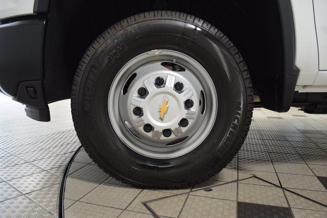 2025 Chevrolet Silverado 3500 HD Chassis Cab Work Truck - 22868358 - 21