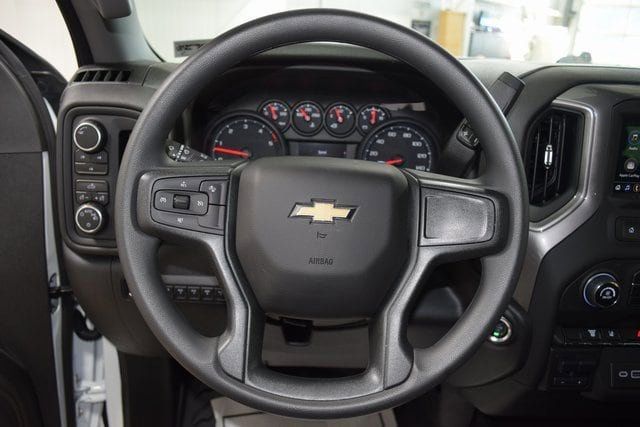 2025 Chevrolet Silverado 3500 HD Chassis Cab Work Truck - 22868358 - 33