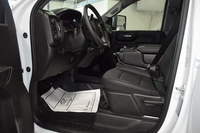 2025 Chevrolet Silverado 3500 HD Chassis Cab Work Truck - 22868358 - 36