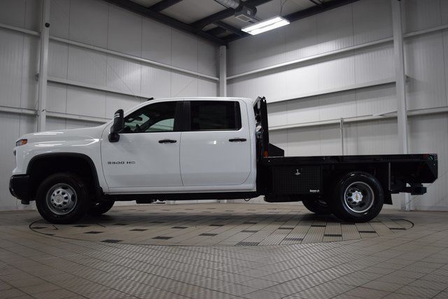 2025 Chevrolet Silverado 3500HD Work Truck photo 4