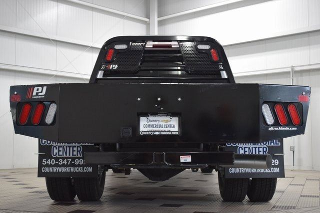 2025 Chevrolet Silverado 3500 HD Chassis Cab Work Truck - 22868358 - 5