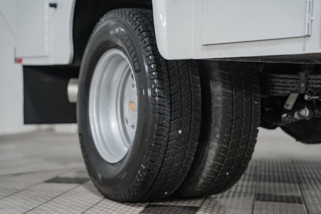 2025 Chevrolet Silverado 3500 HD Chassis Cab Work Truck - 22868359 - 15