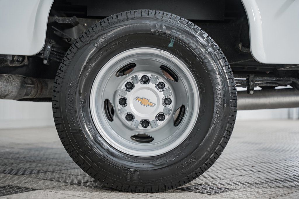 2025 Chevrolet Silverado 3500 HD Chassis Cab Work Truck - 22868359 - 16