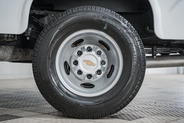 2025 Chevrolet Silverado 3500 HD Chassis Cab Work Truck - 22868359 - 16