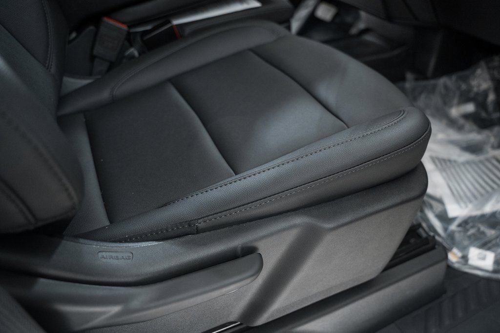 2025 Chevrolet Silverado 3500 HD Chassis Cab Work Truck - 22868359 - 35