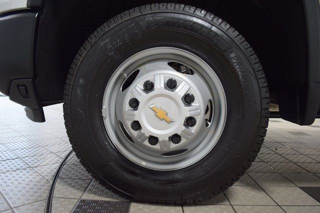 2025 Chevrolet Silverado 3500 HD Chassis Cab Work Truck - 22868360 - 25