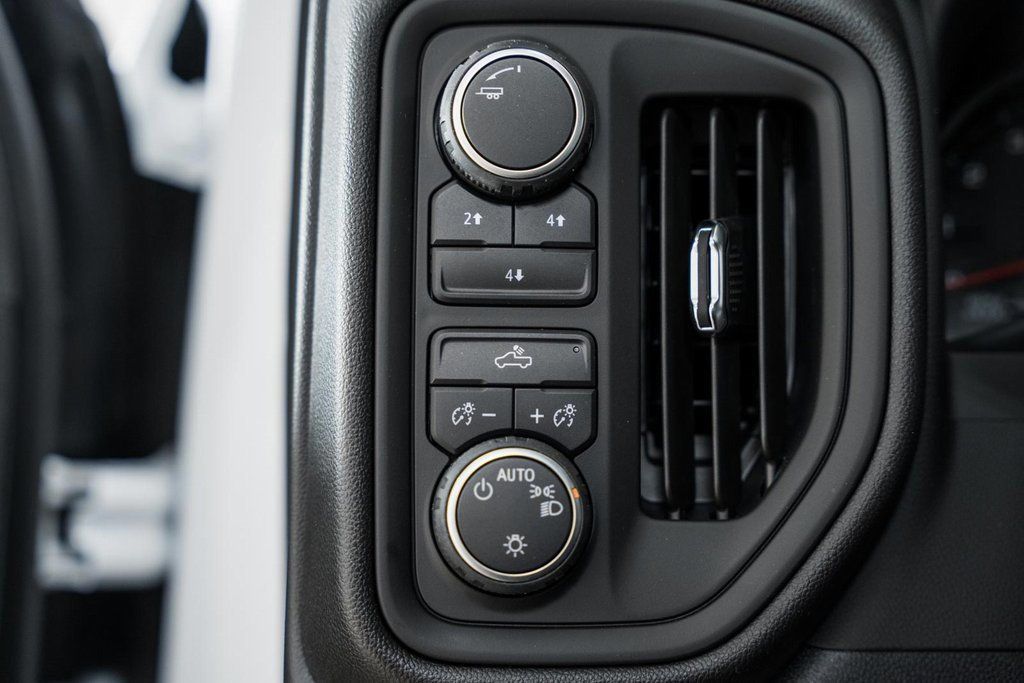 2025 Chevrolet Silverado 3500 HD Chassis Cab Work Truck - 22868361 - 36