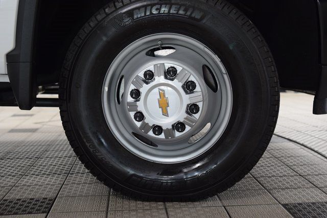 2025 Chevrolet Silverado 3500 HD Chassis Cab Work Truck - 22868362 - 16