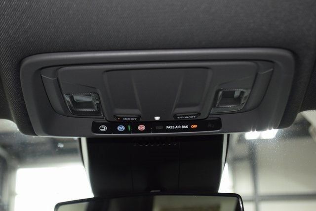 2025 Chevrolet Silverado 3500 HD Chassis Cab Work Truck - 22868362 - 34