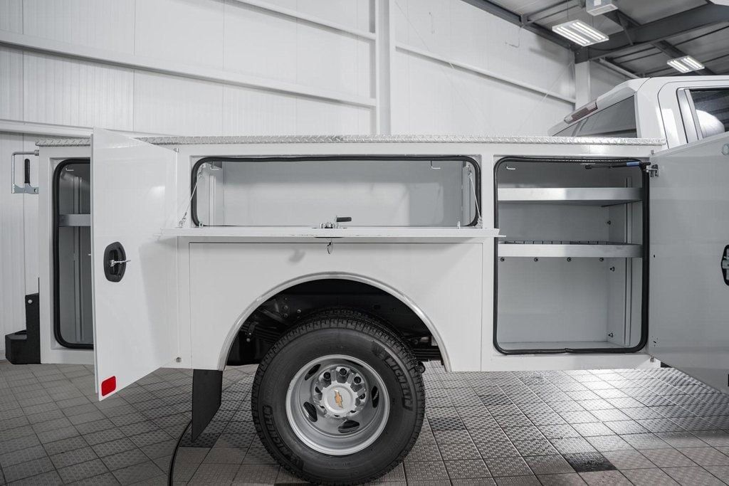 2025 Chevrolet Silverado 3500 HD Chassis Cab Work Truck - 22868364 - 18