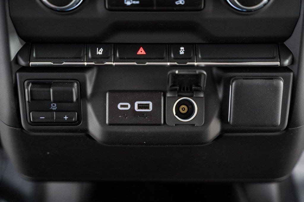 2025 Chevrolet Silverado 3500 HD Chassis Cab Work Truck - 22868364 - 26