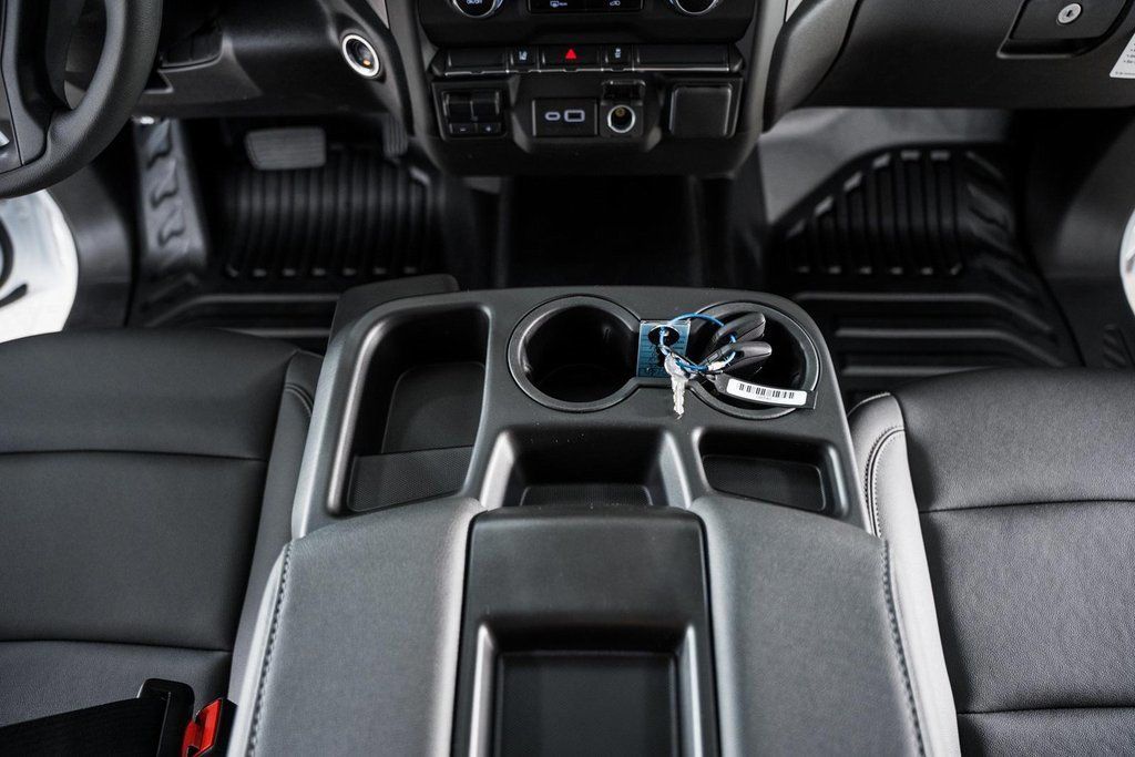 2025 Chevrolet Silverado 3500 HD Chassis Cab Work Truck - 22868364 - 31