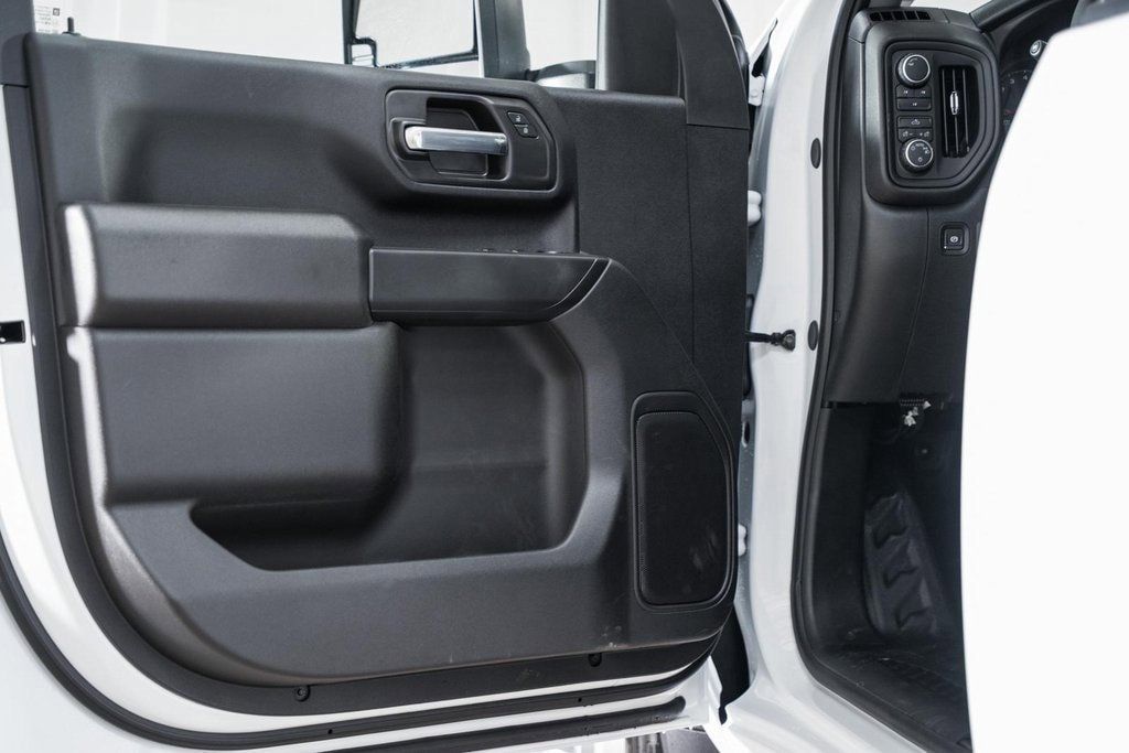 2025 Chevrolet Silverado 3500 HD Chassis Cab Work Truck - 22868364 - 36