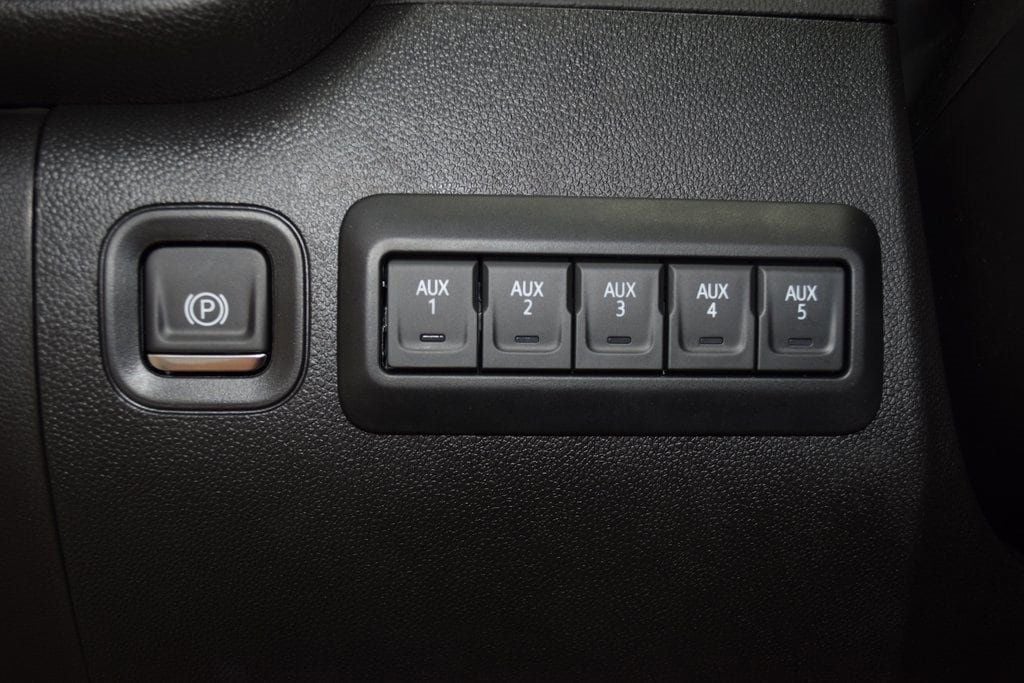 2025 Chevrolet Silverado 3500 HD Chassis Cab Work Truck - 22871177 - 36