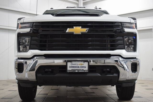 2025 Chevrolet Silverado 3500HD Work Truck photo 2