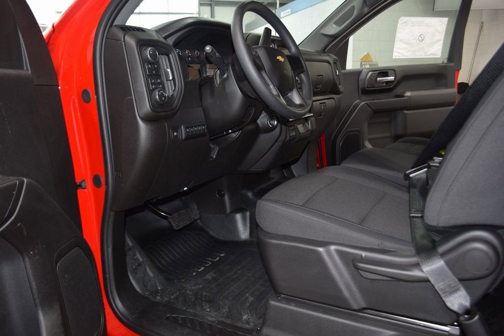 2025 Chevrolet Silverado 3500 HD Chassis Cab Work Truck - 22871179 - 33