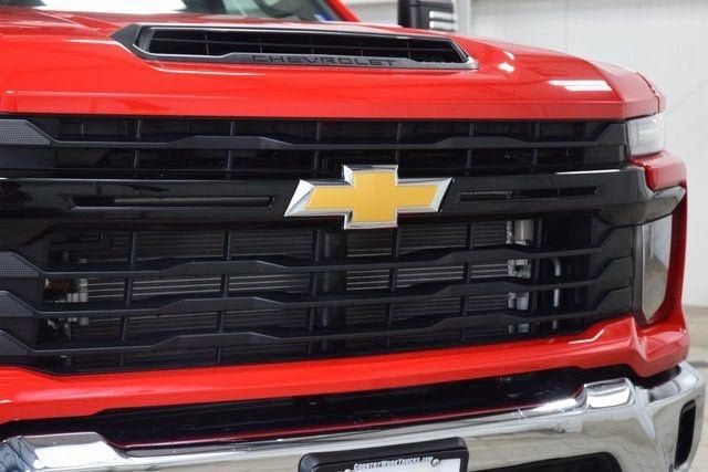 2025 Chevrolet Silverado 3500 HD Chassis Cab Work Truck - 22878219 - 4