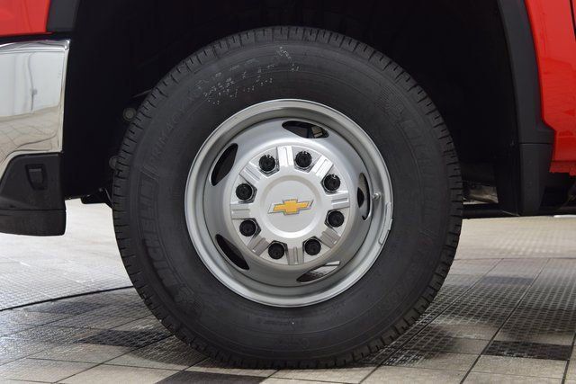 2025 Chevrolet Silverado 3500 HD Chassis Cab Work Truck - 22878221 - 17