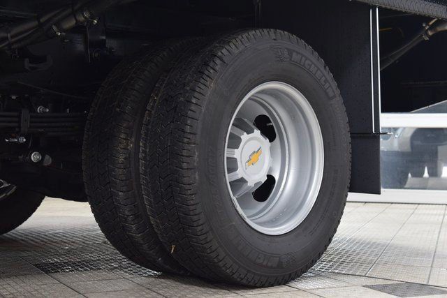 2025 Chevrolet Silverado 3500 HD Chassis Cab Work Truck - 22878221 - 18