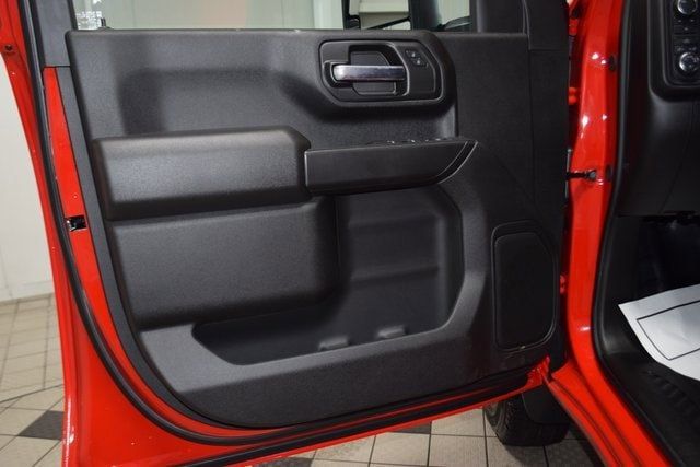 2025 Chevrolet Silverado 3500 HD Chassis Cab Work Truck - 22878223 - 38