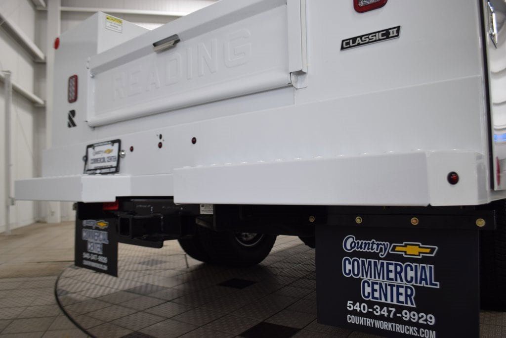 2025 Chevrolet Silverado 3500 HD Chassis Cab Work Truck - 22878996 - 17