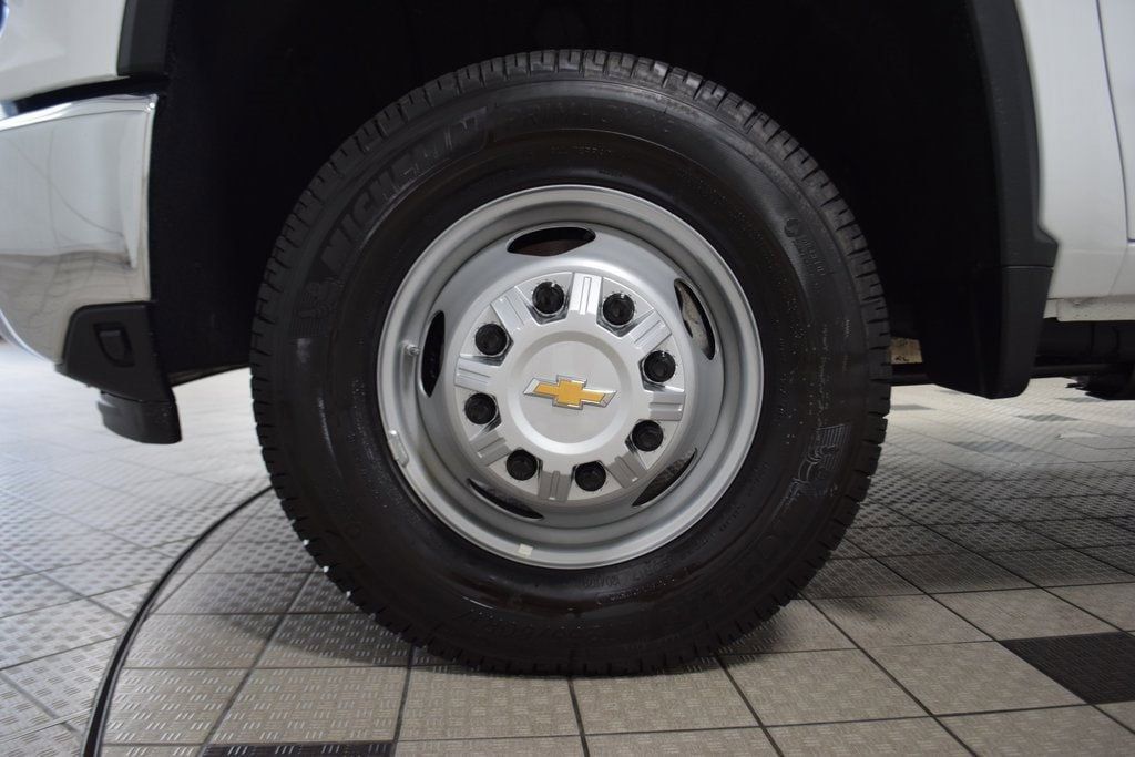 2025 Chevrolet Silverado 3500 HD Chassis Cab Work Truck - 22878996 - 21