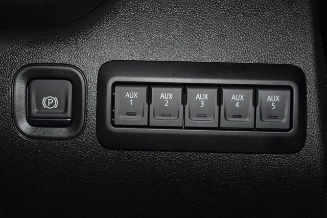 2025 Chevrolet Silverado 3500 HD Chassis Cab Work Truck - 22878996 - 36