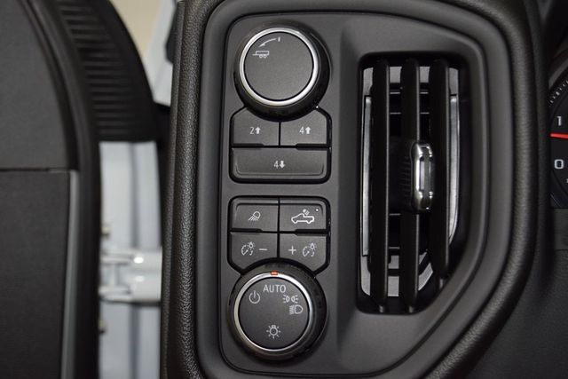 2025 Chevrolet Silverado 3500 HD Chassis Cab Work Truck - 22878996 - 37