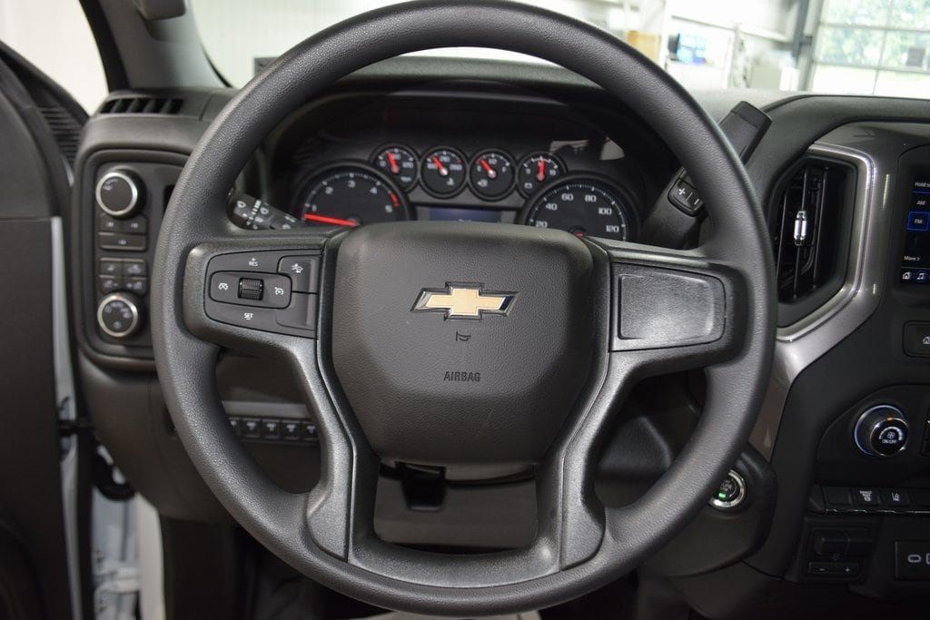 2025 Chevrolet Silverado 3500 HD Chassis Cab Work Truck - 22878996 - 38