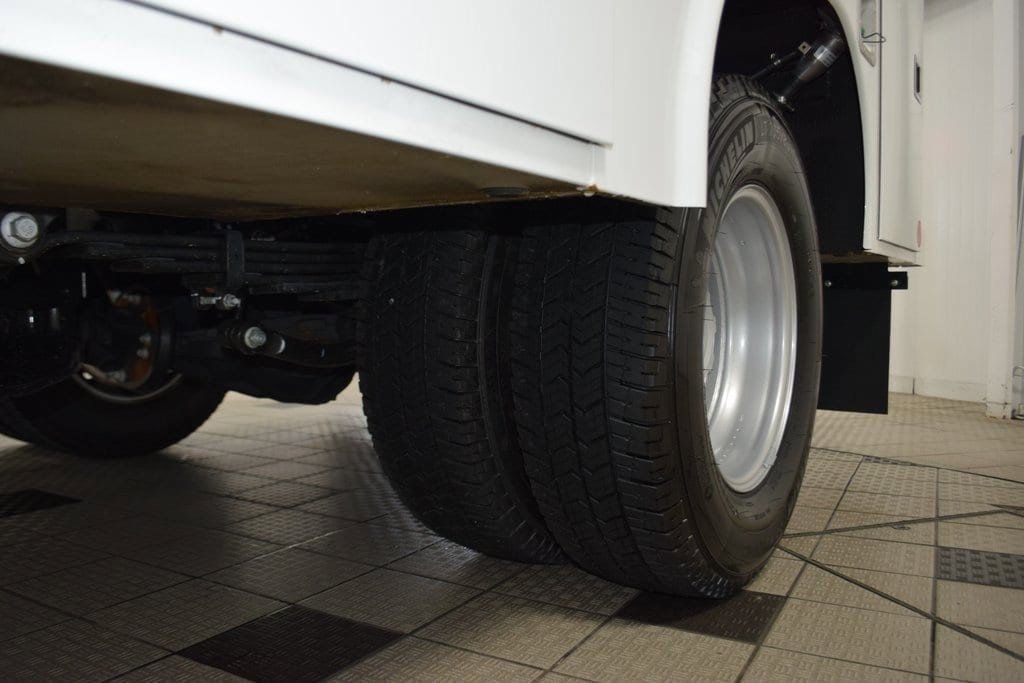 2025 Chevrolet Silverado 3500 HD Chassis Cab Work Truck - 22878996 - 46