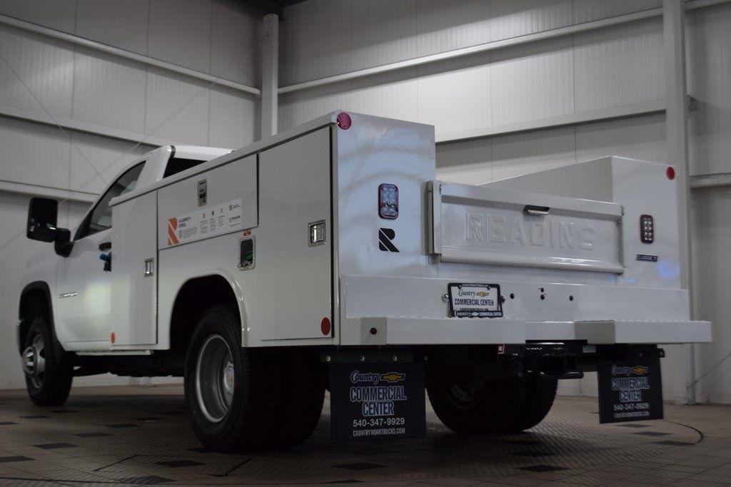 2025 Chevrolet Silverado 3500 HD Chassis Cab Work Truck - 22878996 - 4