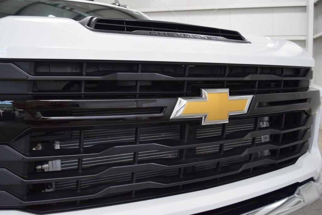 2025 Chevrolet Silverado 3500 HD Chassis Cab Work Truck - 22878996 - 8