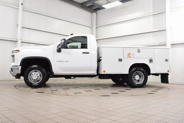 2025 Chevrolet Silverado 3500HD Work Truck photo 4