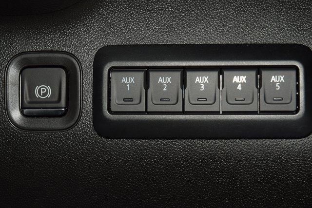 2025 Chevrolet Silverado 3500 HD Chassis Cab Work Truck - 22880278 - 25