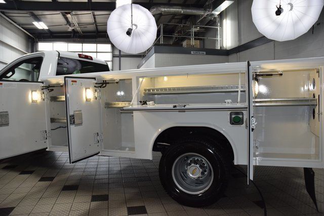 2025 Chevrolet Silverado 3500 HD Chassis Cab Work Truck - 22881945 - 35
