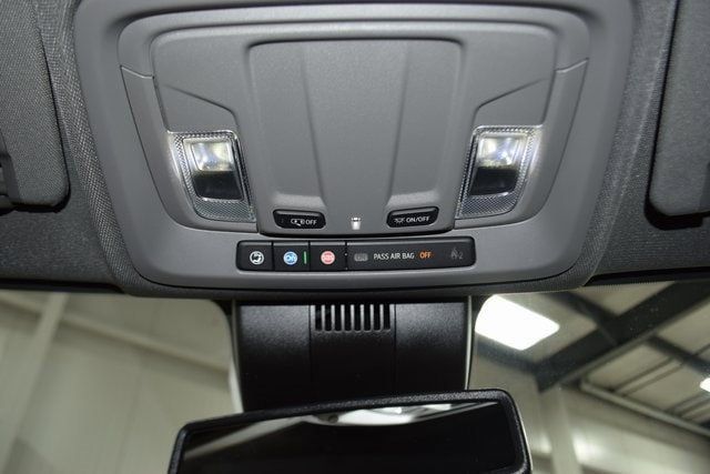 2025 Chevrolet Silverado 3500 HD Chassis Cab Work Truck - 22881946 - 35