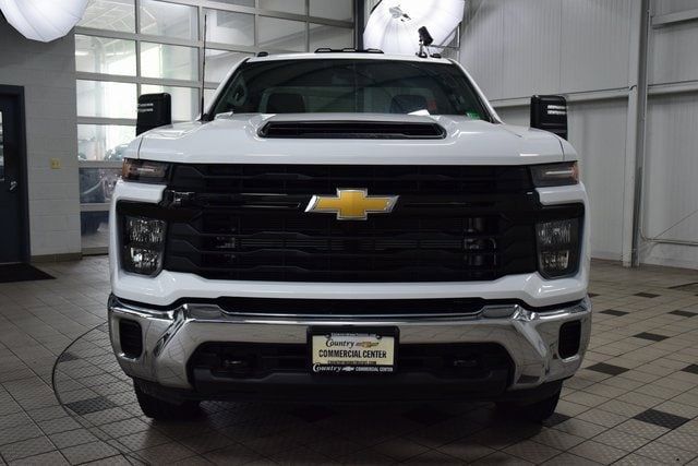 2025 Chevrolet Silverado 3500HD Work Truck photo 2
