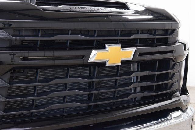 2025 Chevrolet Silverado 3500HD Work Truck photo 5