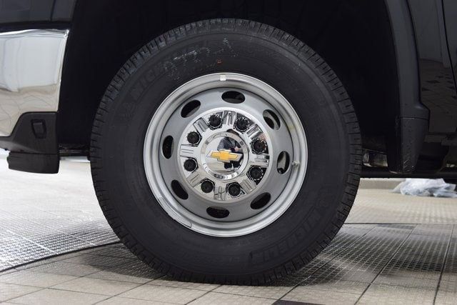 2025 Chevrolet Silverado 3500 HD Chassis Cab Work Truck - 22896968 - 16