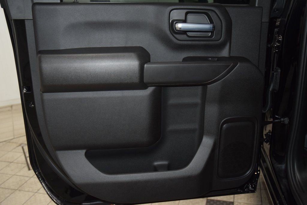 2025 Chevrolet Silverado 3500 HD Chassis Cab Work Truck - 22896969 - 32
