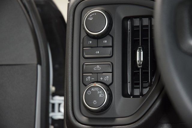 2025 Chevrolet Silverado 3500HD Work Truck photo 18