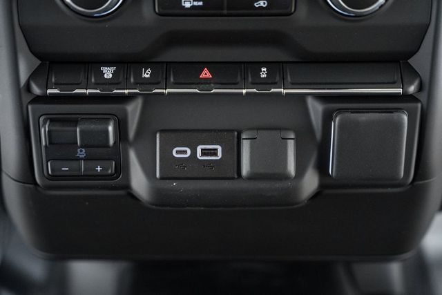 2025 Chevrolet Silverado 3500 HD Chassis Cab Work Truck - 22927335 - 32