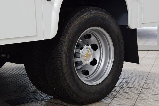 2025 Chevrolet Silverado 3500 HD Chassis Cab Work Truck - 22929861 - 16
