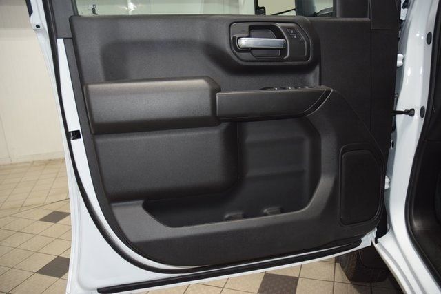 2025 Chevrolet Silverado 3500 HD Chassis Cab Work Truck - 22929861 - 36