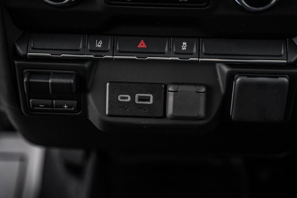 2025 Chevrolet Silverado 3500 HD Chassis Cab Work Truck - 22931335 - 30