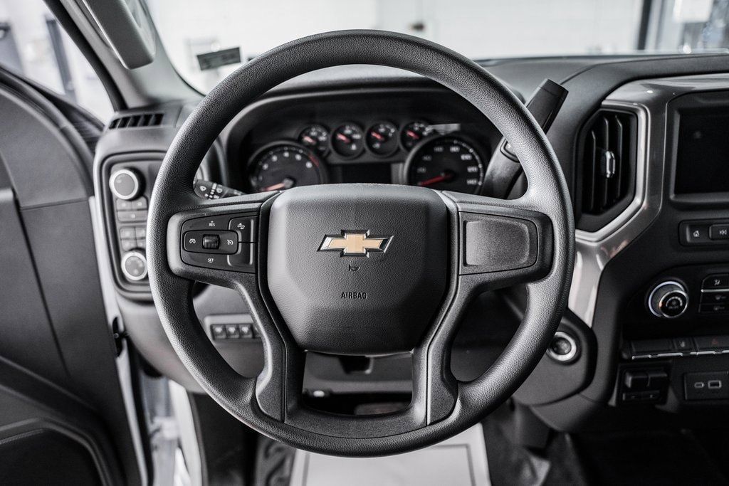 2025 Chevrolet Silverado 3500 HD Chassis Cab Work Truck - 22931335 - 33